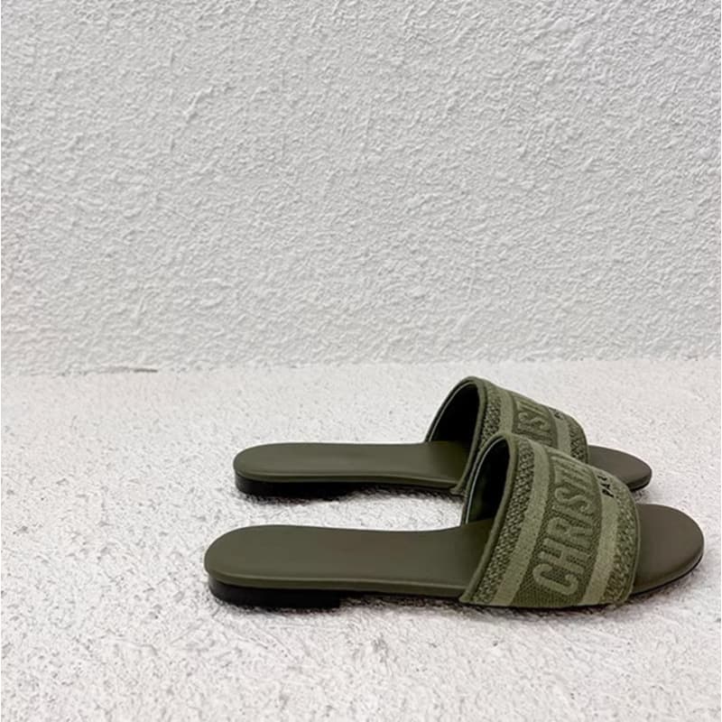 High-quality D-brand embroidered slippers for women, perfect for casual wear, vacation, beach, flat sandals.