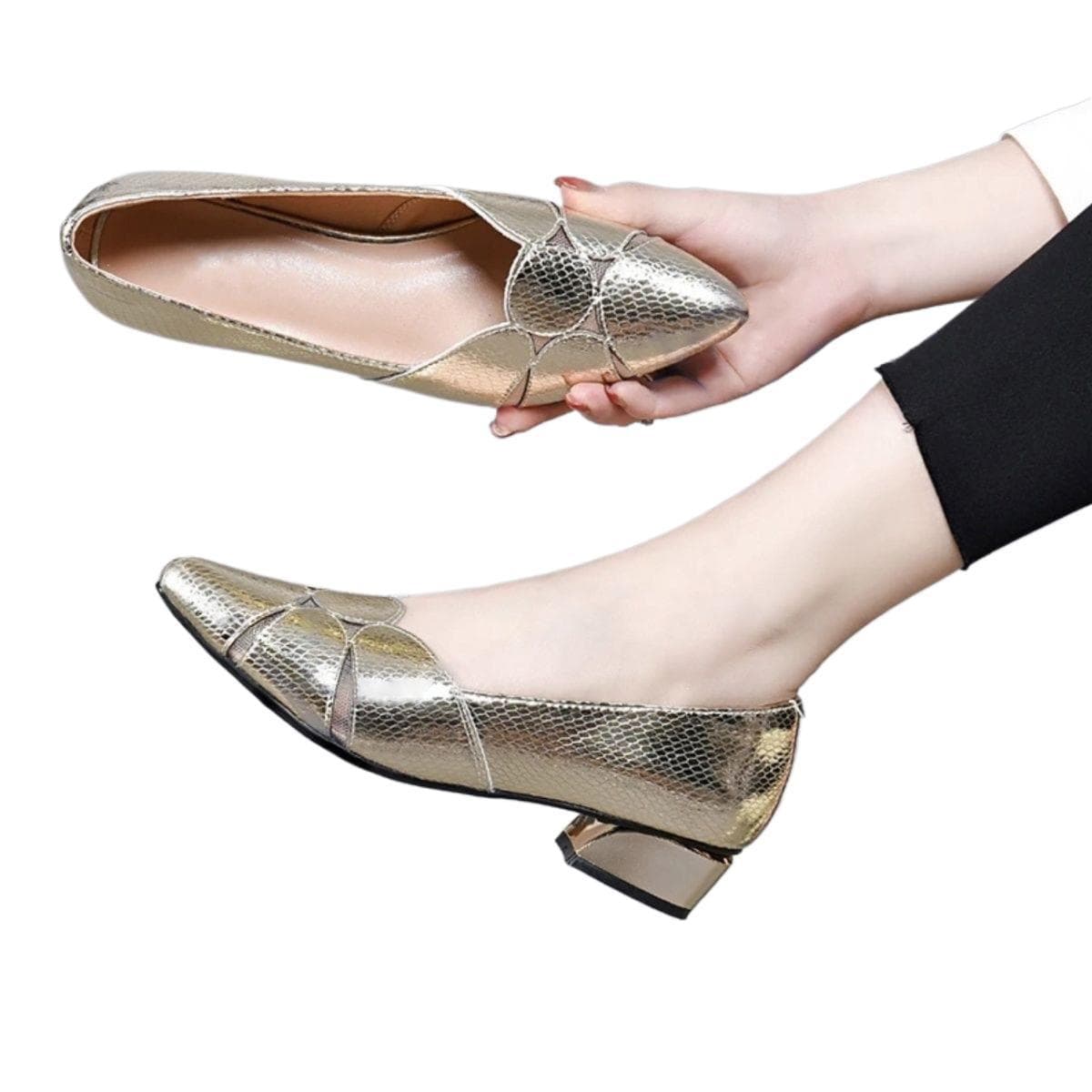 Shiny European and American Pointed Patent Leather Soft Leather Hollow-Out Shoes Spring Summer Casual Low-Cut 2026 Women's Fashion Flats