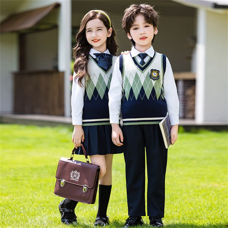 Academic Style Elementary School Knit Sweater Vests for Kindergarten Class Uniforms and Photo Shoots