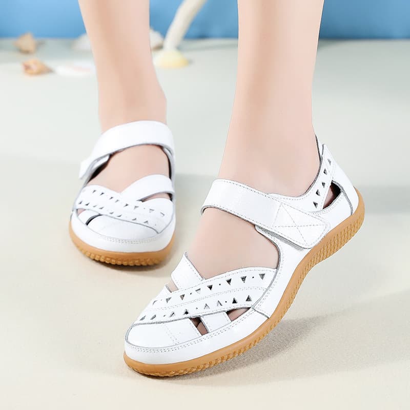 2021 New Cross-Border Women's Sandals Hollow Hole Shoes Genuine Leather Clogs Mother Shoes Women's Casual Nurse White Shoes