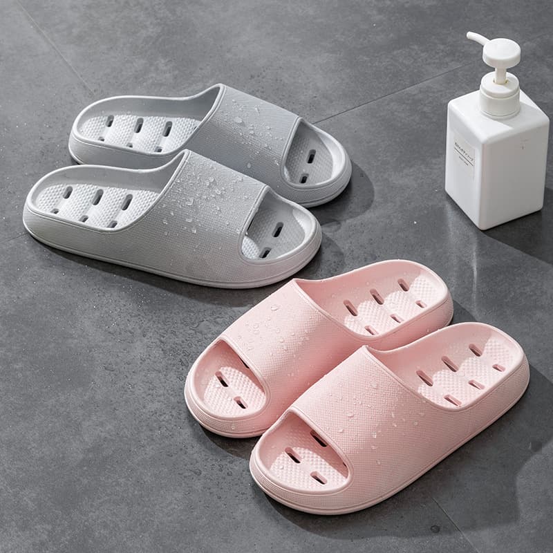 Women's Summer Slip-On Sandals, Soft Sole, Indoor Home Anti-Slip Bathroom Shower Couples Outdoor Wear Thick Bottom Slippers for Men