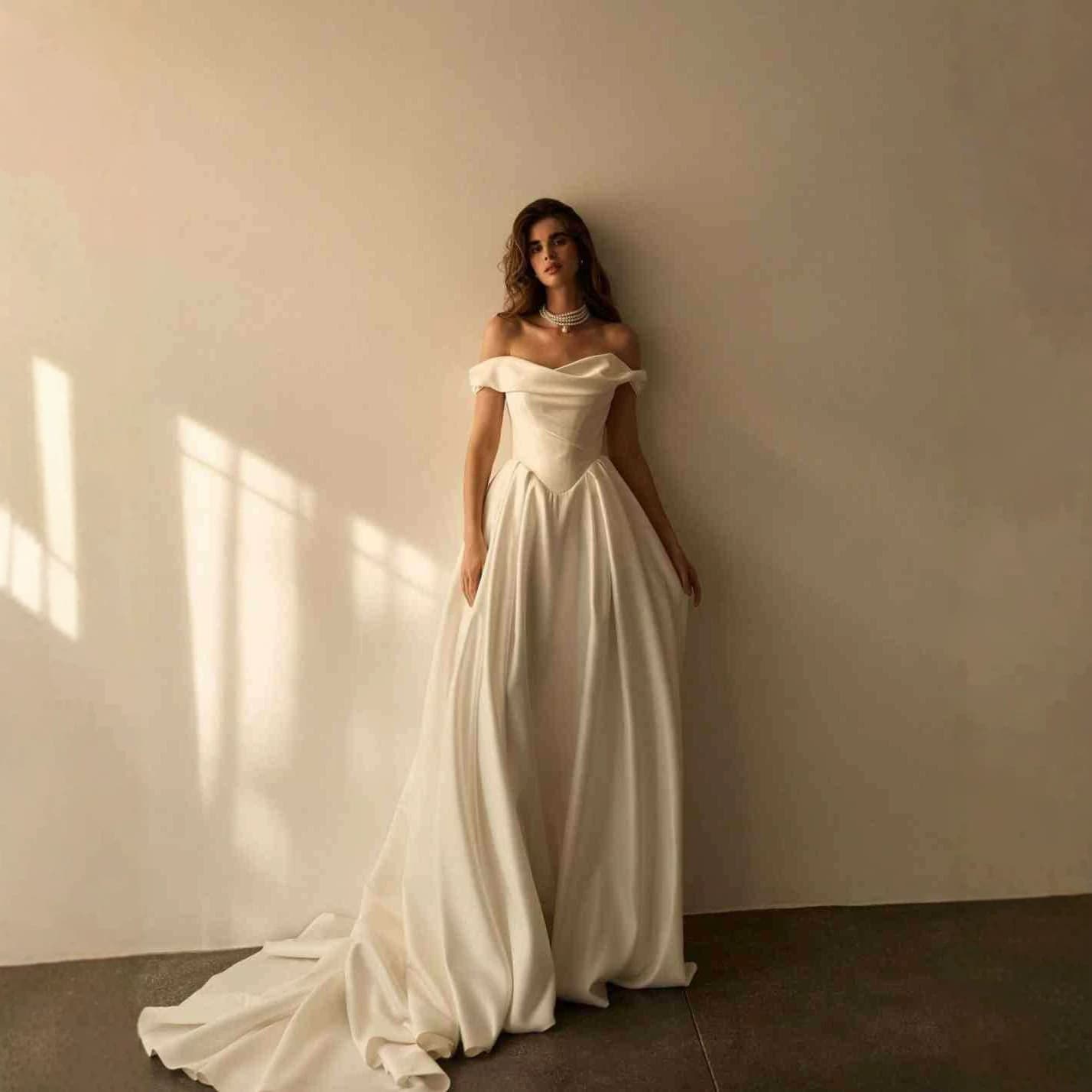 Strapless Satin Simple French Style Wedding Dress for AliExpress Bride Wedding Ceremony High-End Small Train Gown