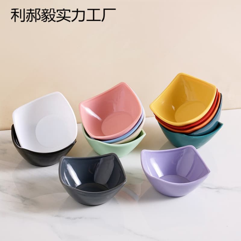 Plastic Soy Sauce Vinegar Small Square Dish Creative Home Use Four-Corner Dipping Bowl BBQ Seasoning Dish Pickled Garlic Plate