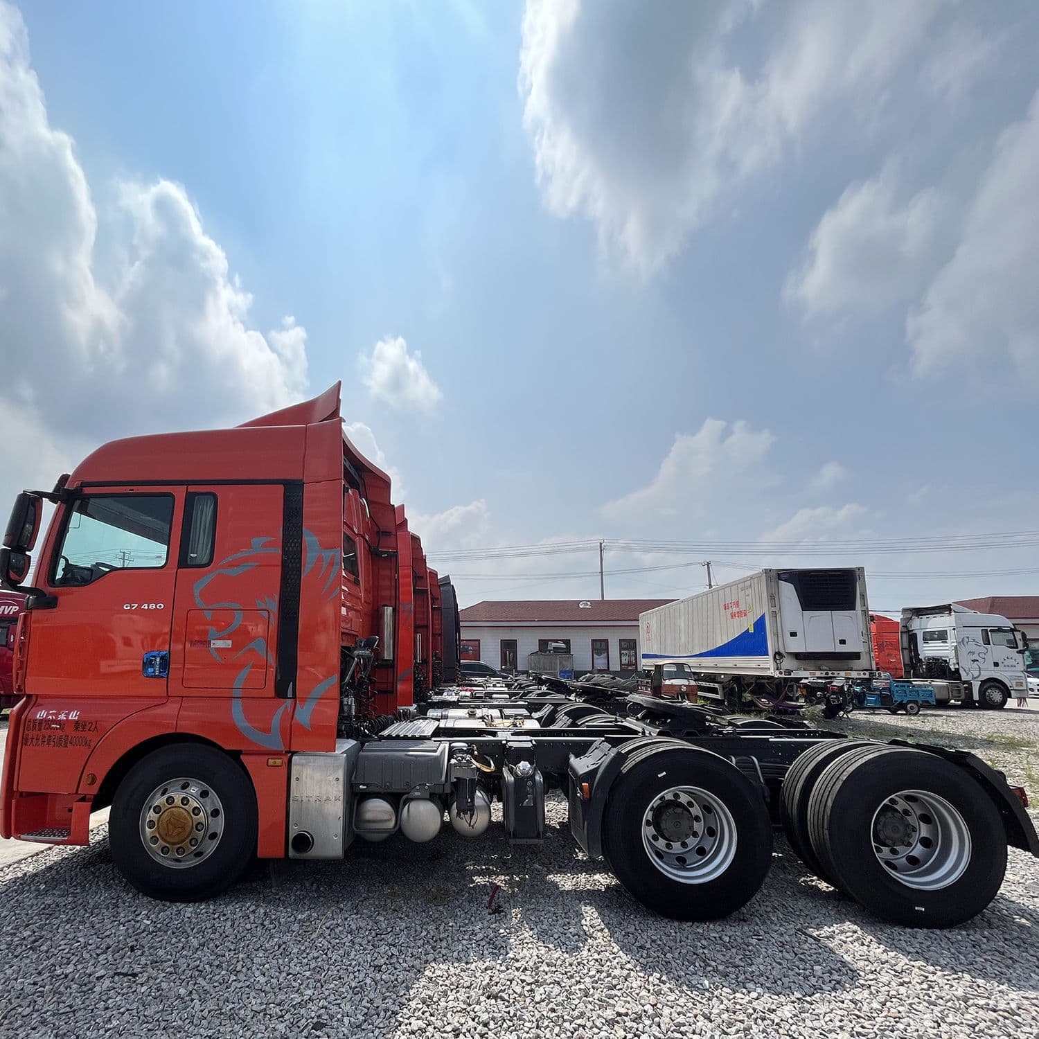 Sale SITRAK Tractor Head 8x4 Tractor Truck Head 375HP Container Transport Truck Head