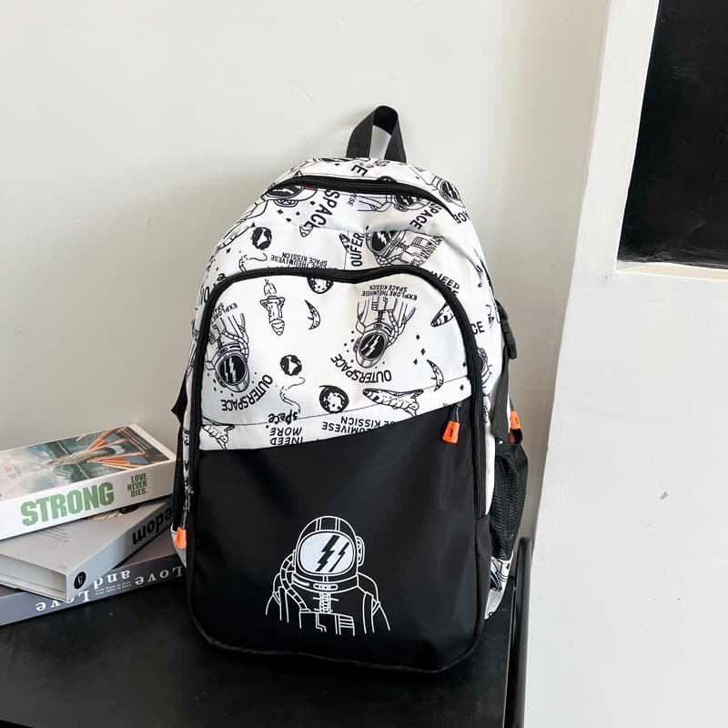 Backpack for Middle and High School Students, Stylish Dual-Shoulder Bag for Boys, High-Aesthetic New Design, Large-Capacity Travel Backpack for Male Students