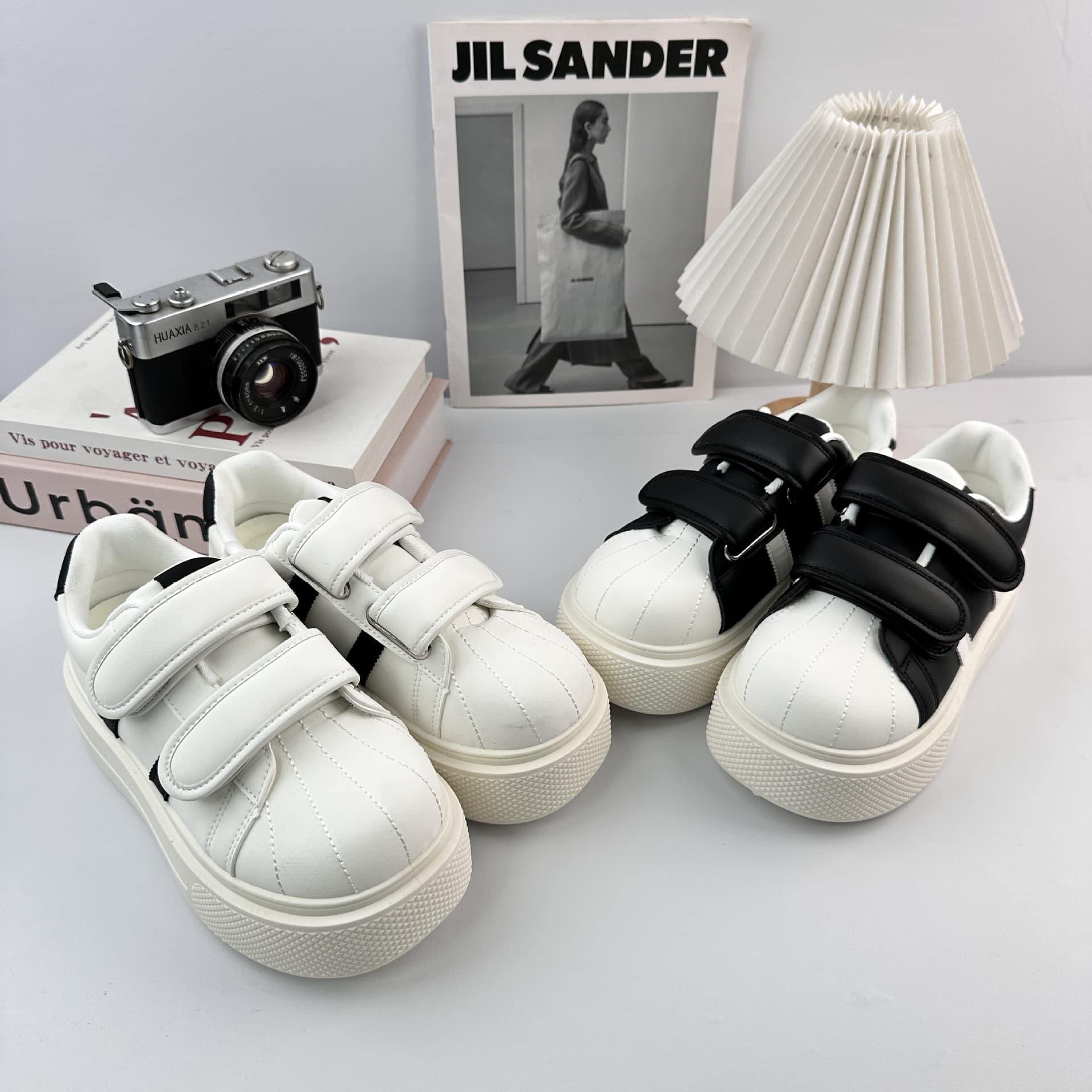 Yuanbo Chunky Sole Platform Puff Shoes for Women 2026 Spring Short Height Magic Tape Fashion Casual White Sneakers 3607