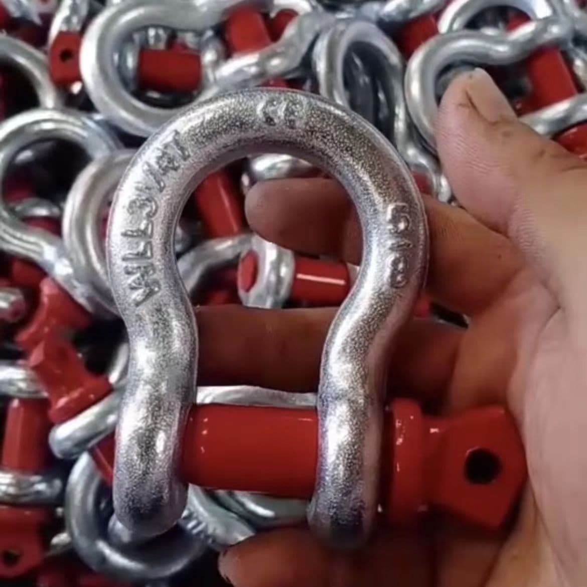 American Shackle Horseshoe Bow D-Type High Strength Shackle Lifting Ring U-Shaped Buckle National Standard Heavy Duty Lifting Tools