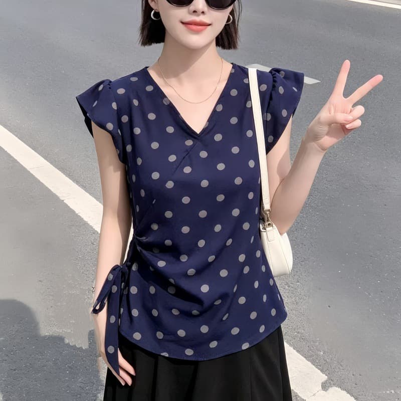 2026 Summer French Design Unique Polka Dot Top Women's New Niche Fashion Versatile Temperament Slim Shirt