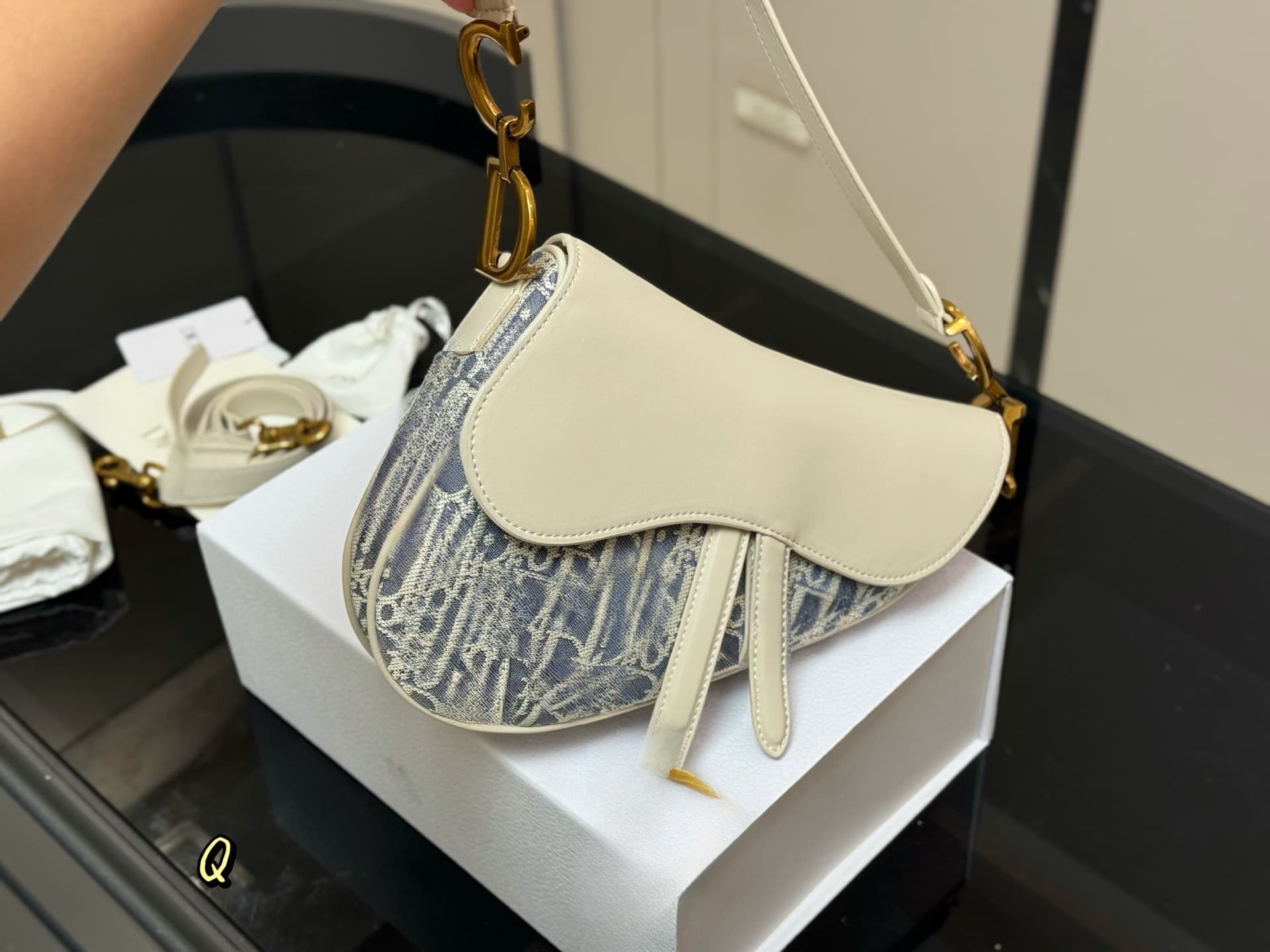 2025 new D family saddle bag cross-border trend bag women's fashion simple shoulder bag crossbody bag