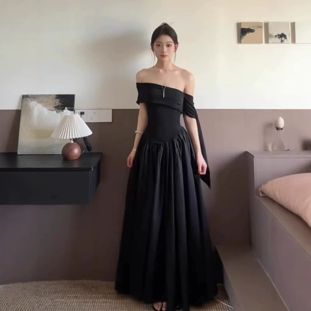 French Hepburn Style One-Shoulder Bow Detail Flared Black Dress for Women, New Summer Slim Fit Elegant Mature Look