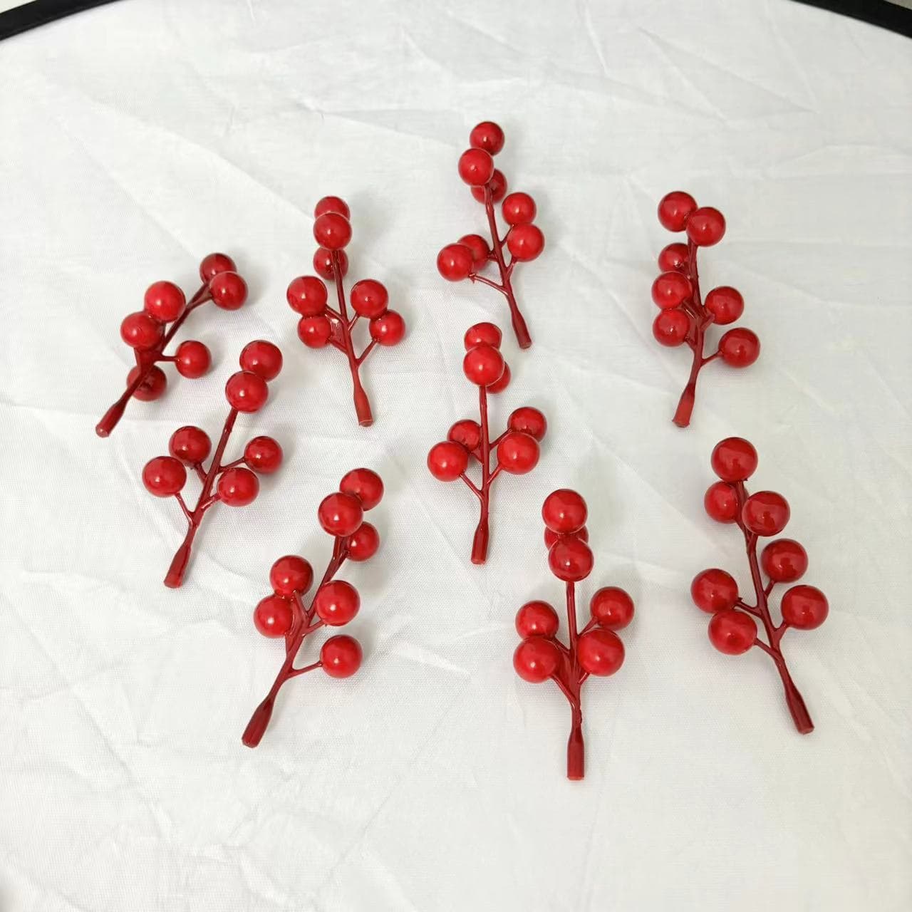 New Artificial Red Berries 10mm Small Seven-Head Holly Berries Christmas Decoration Accessories Wedding Prosperity Fruit Ornament Wholesale