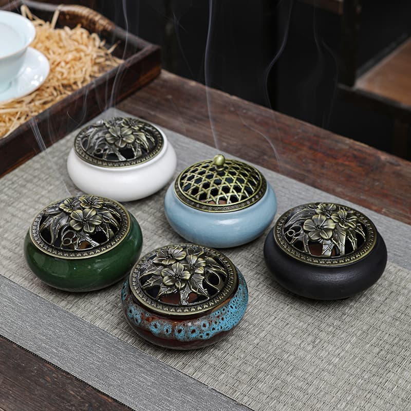 Incense burner ceramic antique small black and white sandalwood burner household indoor air purification mugwort mugwort disc aromatherapy incense burner