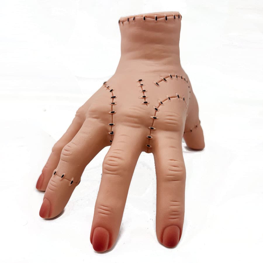 Cross-Border Hot Seller Adams Wednesday Severed Hand Halloween Prop Decoration Realistic Horror Decor
