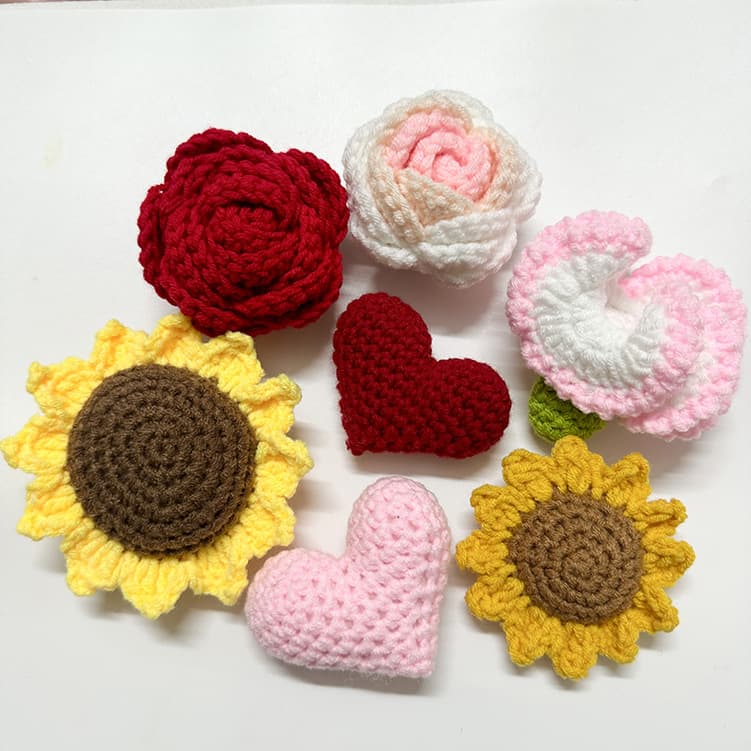 Handmade Crochet Flower Bouquet Sunflower Rose Carnation Colorful Artificial Flowers Heart Accessories Pendants Gifts Souvenirs