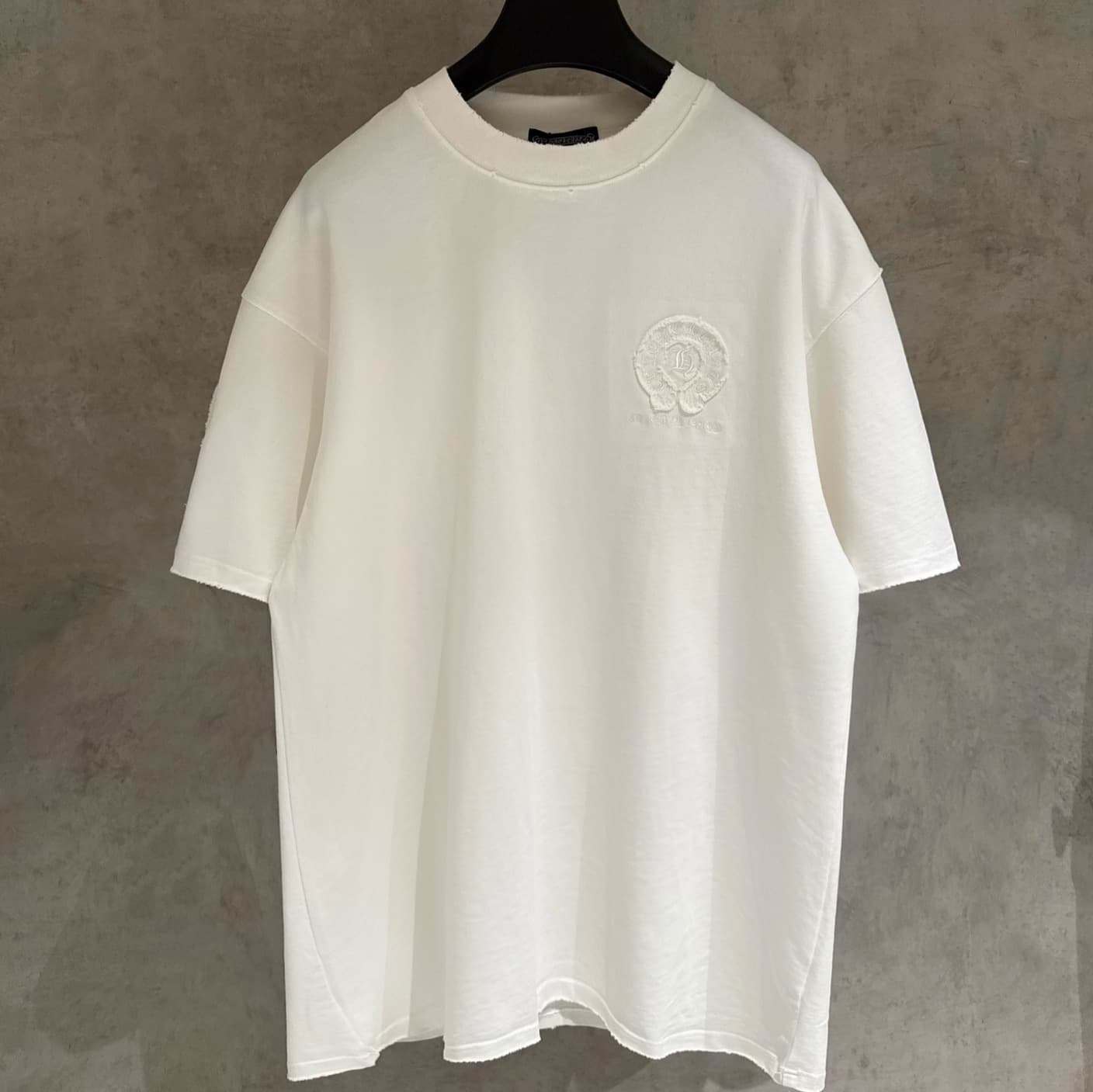 2026 New Trendy CH Croxxin Short Sleeve T-Shirt with Sanskrit Letter Logo Patch Embroidery, Unisex Washed Distressed Style