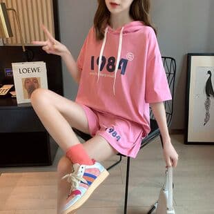 Off-white Loose Casual Vacation Sun Protection Jacket Fashion Set Women's Summer New Slimming Skirt Two-Piece Set