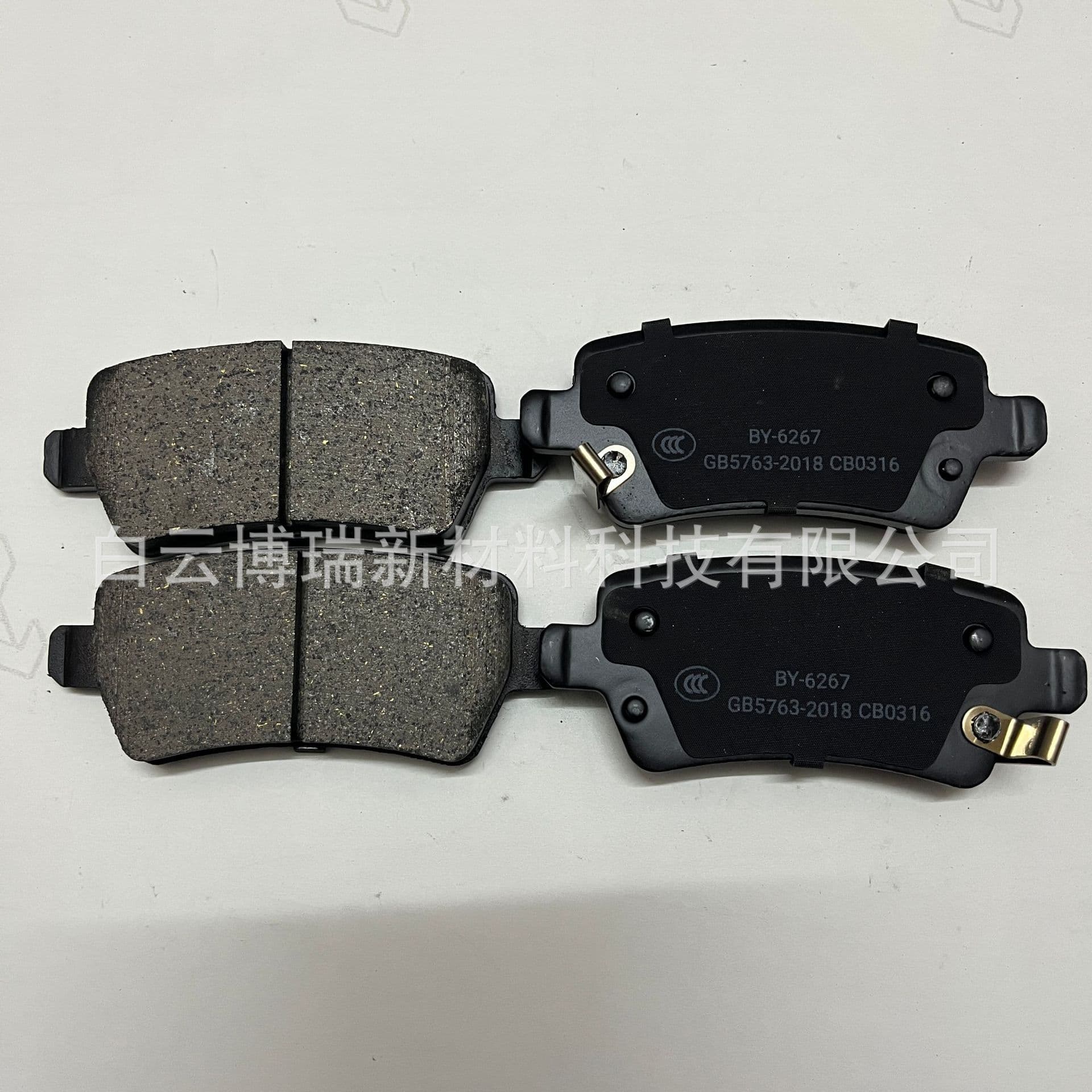 In stock direct supply suitable for Chang'an Benben rear wear-resistant silent OE replacement ceramic car brake pads.