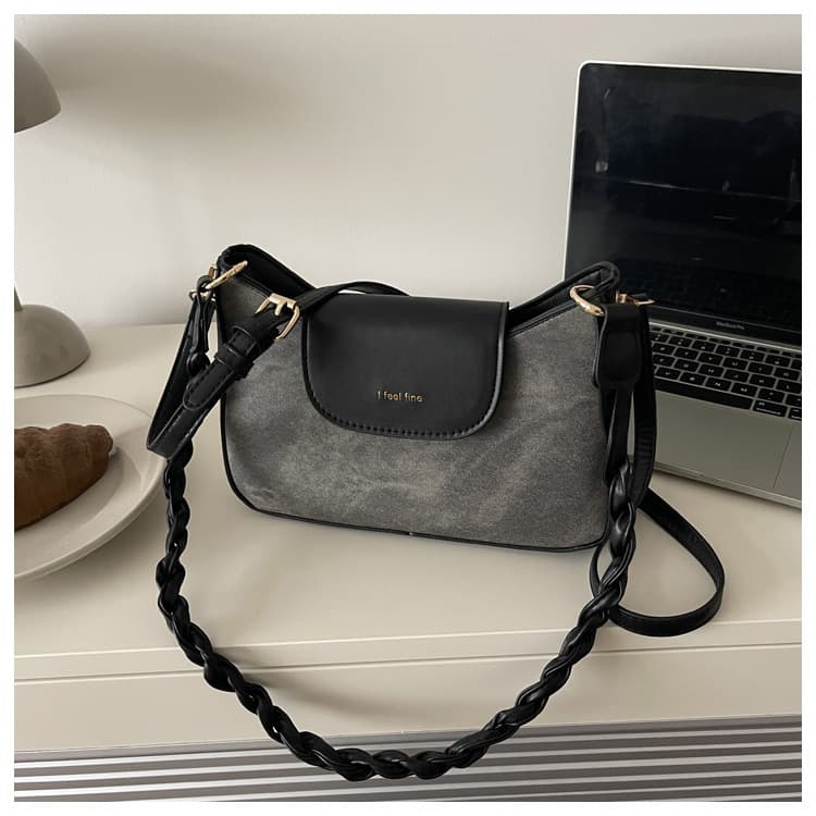 2026 Spring New Korean Style Retro Casual Shoulder Bag Underarm Bag Commuting Women’s Bag Fashion Trendy Small Square Bag Women