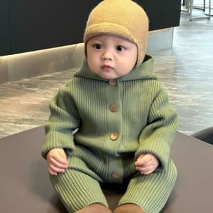 Baby Boys and Girls Knitted Long-Sleeve Romper, New Autumn/Winter Style, Warm Bodysuit with Footies