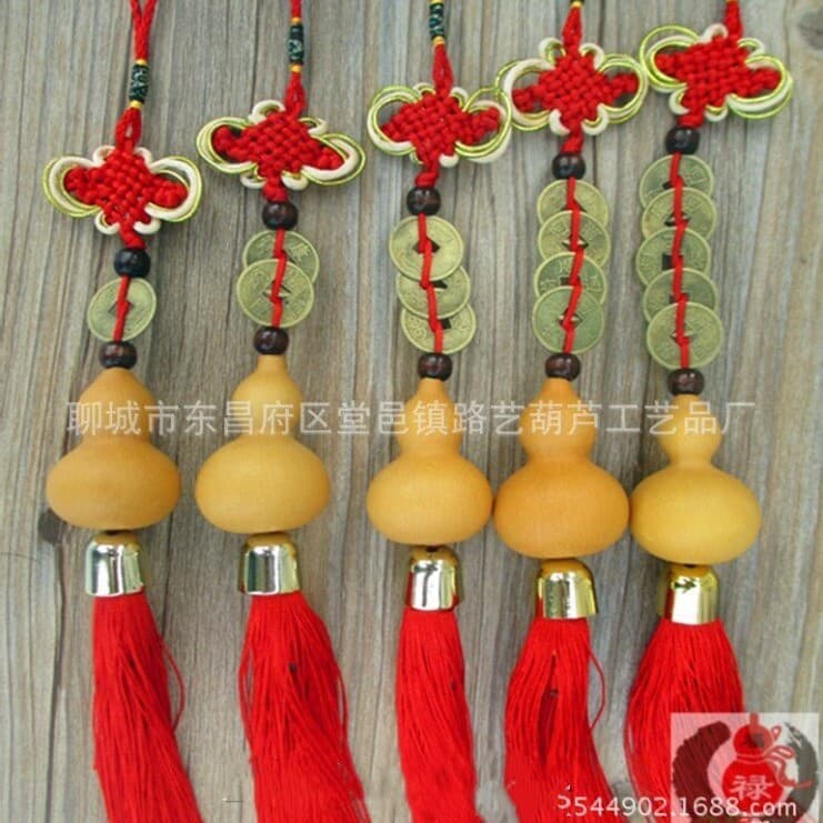 Factory direct sales of natural gourds, hand-twist small gourd crafts, five emperor coins gourd pendants, wholesale