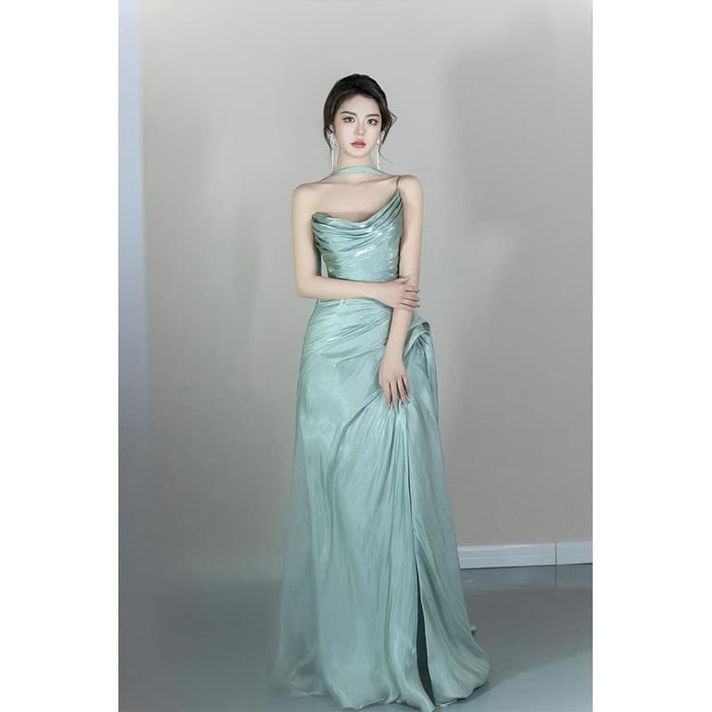 New Chinese-Style Morning Robe for Women 2025 New Arrival High-End Train Dress for Bride Engagement Wedding Morning Photo Shoot, Designed with Unique Taste