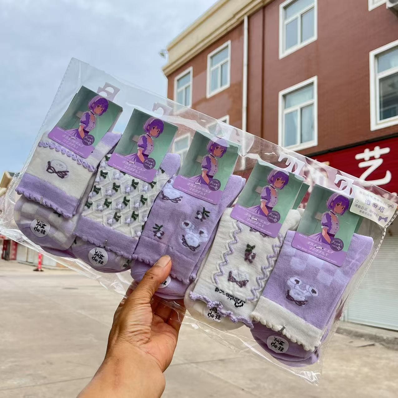 2025 autumn and winter women's new Lolita fresh cotton socks, combed cotton mid-high waist sweat-absorbing casual Japanese and Korean style.
