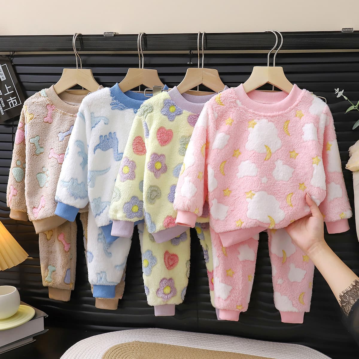 Children's Pajama Set, New Winter Style for Boys, Fleece-Lined and Thickened Flannel, Girls' Warm Baby Loungewear, Children's Wear