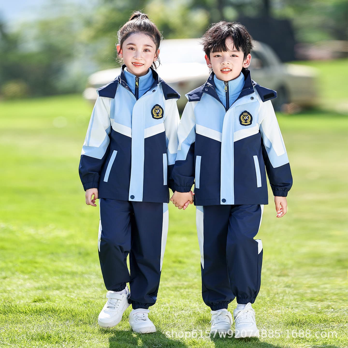 Three-piece set of children's school uniform windbreakers for elementary students, first-grade sports day outfits, autumn and winter wear, and kindergarten uniforms.