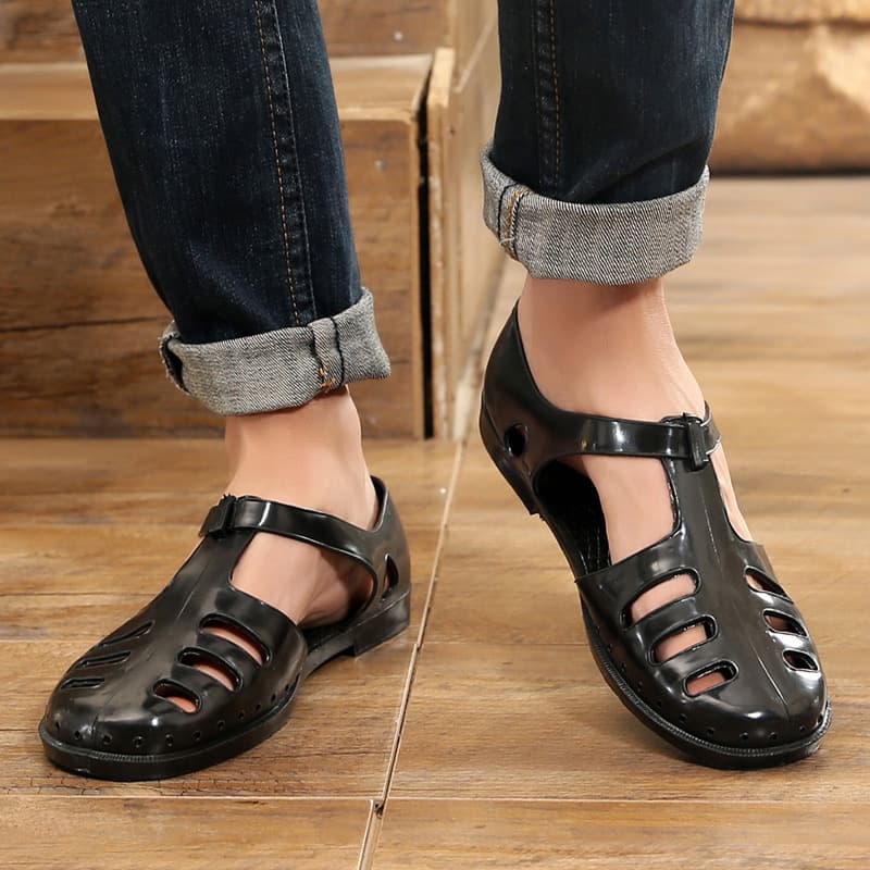 Men's Vintage Fashionable Hollow Out Plastic Clog Shoes Army Style Old Fashioned Pig Pen Shoes Retro Stylish Men's Sandals