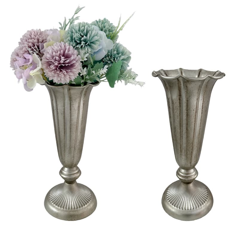 European-Style Vintage Silver Vase with a High-End Feel, Iron Art with an Antique Finish, Tall Flower Pot, European and American Home Decor Flower Arrangement Ornament