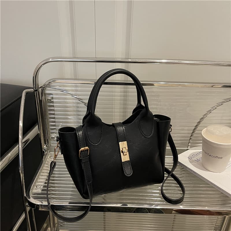 Premium Handbag for Women 2025 Fall New Commuter Bucket Bag Fashionable Simple Niche Design Shoulder Crossbody Bag