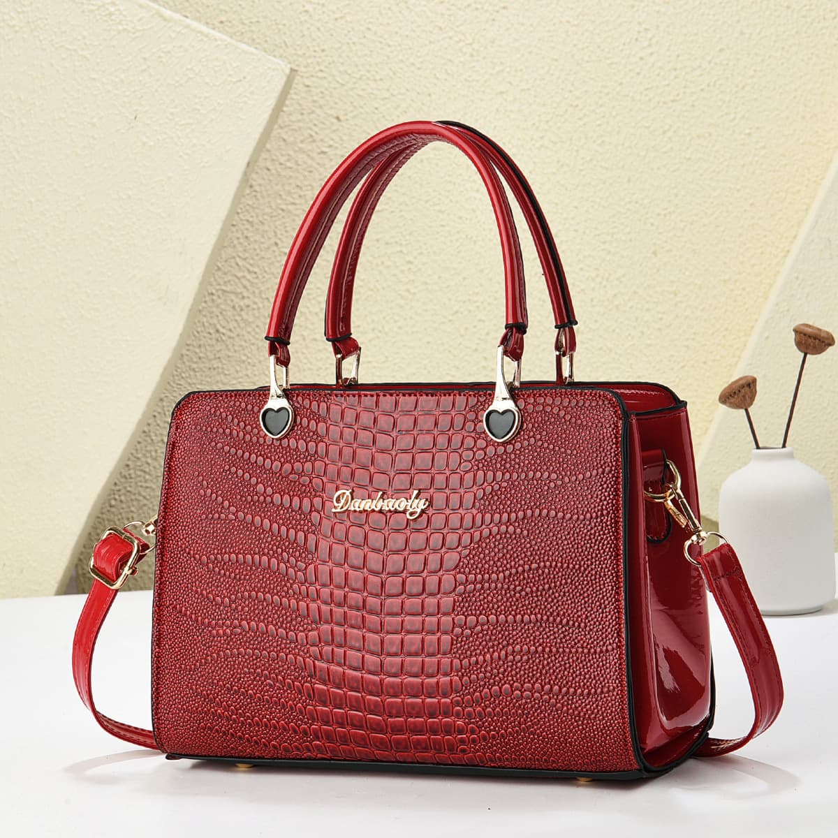 Crocodile pattern mom bag 2025 new style stylish bright leather large capacity handbag shoulder bag western style crossbody bag