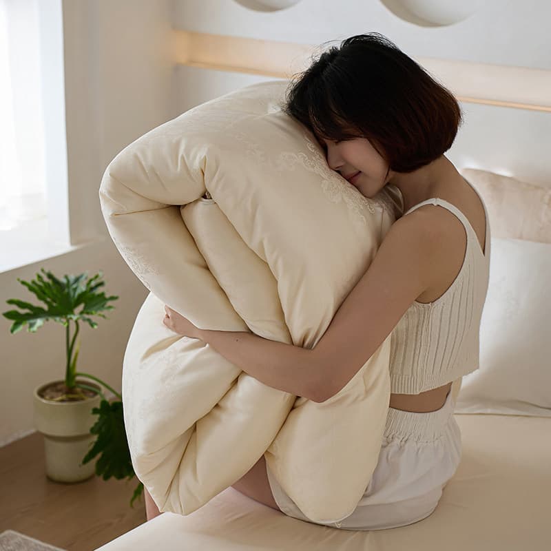 Super soft and fluffy soybean quilt spring autumn quilt winter thickened core fiber quilt double quilt warm and comfortable