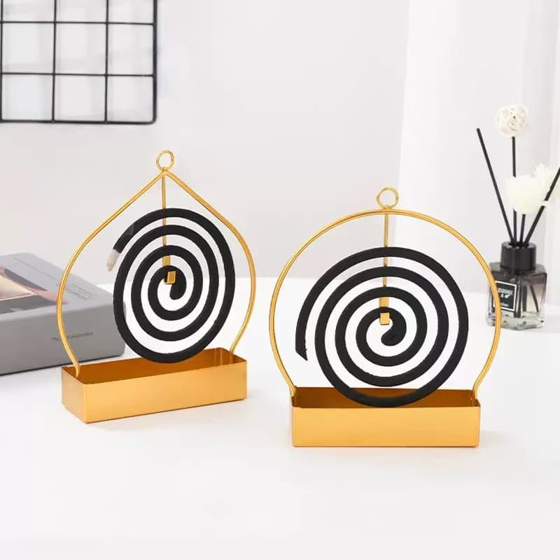 Creative minimalist wrought iron hanging incense coil holder for household bedrooms, indoor suspendable tray, Nordic-style metal incense coil stand