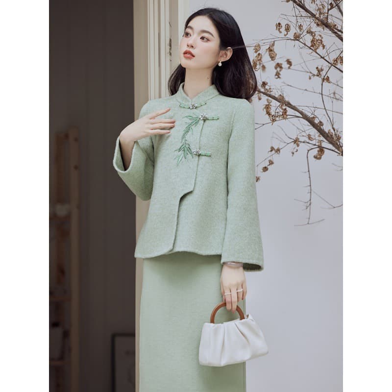 Real photos of in-stock new Chinese style cheongsam jacket and skirt set