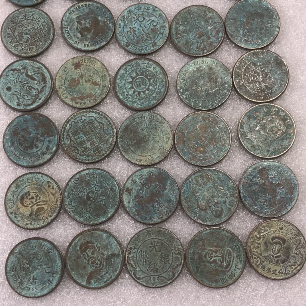 Antiques and miscellaneous antique Qing Dynasty and Republic of China old brass copper plate green rust copper coin diameter 23mm copper plate crafts