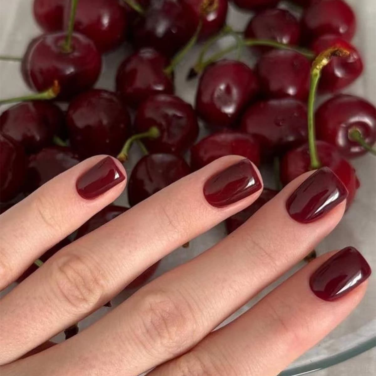Factory direct sales 24 pieces of manicure classic solid color wearable nail pieces short wearable removable nail pieces wholesale