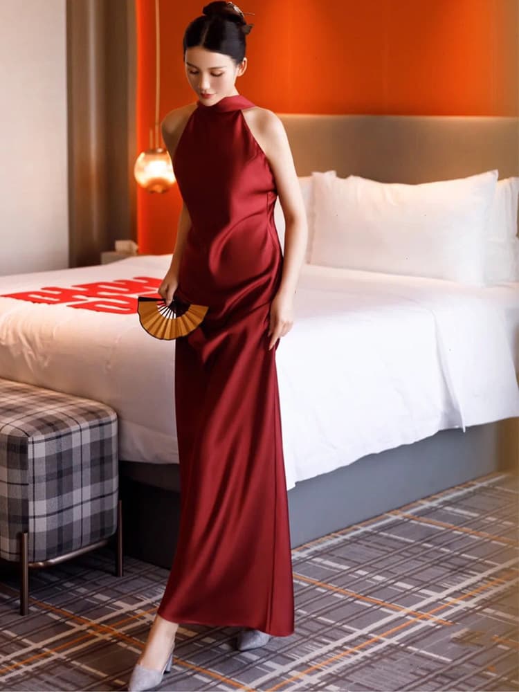 2026 New Arrival Wedding Guest Dress for Bride Burgundy European-American Style Halter Neck Evening Gown for Engagement, Return Banquet, and Party