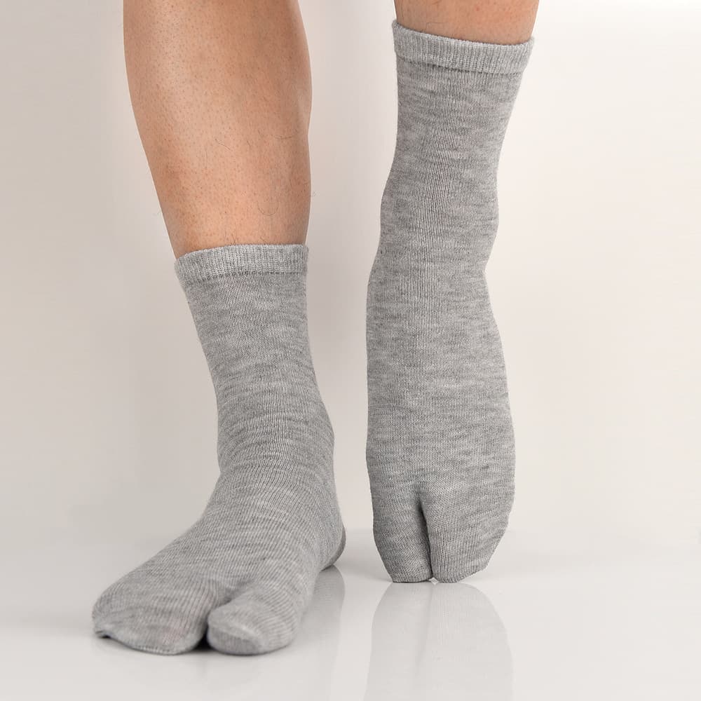 Japanese Split-Toe Socks Cotton-Polyester Mid-Calf Two-Toe Socks Geta Tabi Socks Hotel Bath Socks