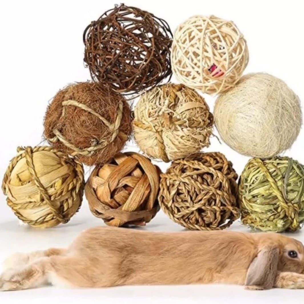 Handwoven Grass Ball Exotic Pet Rabbit Bird Toy Guinea Pig Chinchilla Squirrel Natural Teeth Grinding Chew Pet Snack