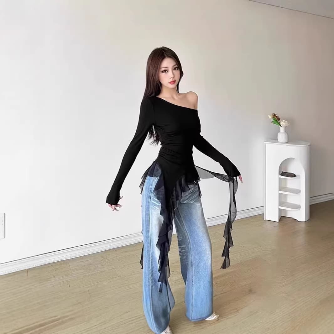 Factory spot hot girl style ruffled splicing oblique shoulder long-sleeved T-shirt women's niche irregular thin pure lust top