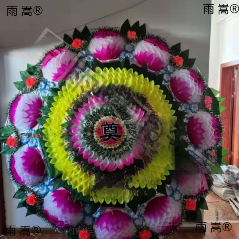 Funeral wreaths, funeral supplies, special umbrella-style folding glossy wreaths, ten finished products.