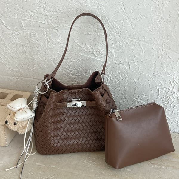 2026 Spring and Summer New Korean Style Fashion Simple Handbag Women's Fashion Woven Bucket Bag Versatile Shoulder Messenger Bag
