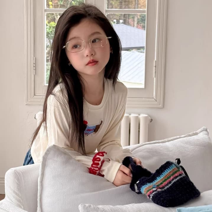 Spring 2025 Kids' Long Sleeve Cartoon Dog Base Shirt Girls' Slim Fit T-Shirt Sweet Top Cotton Simple Style Children's Wear