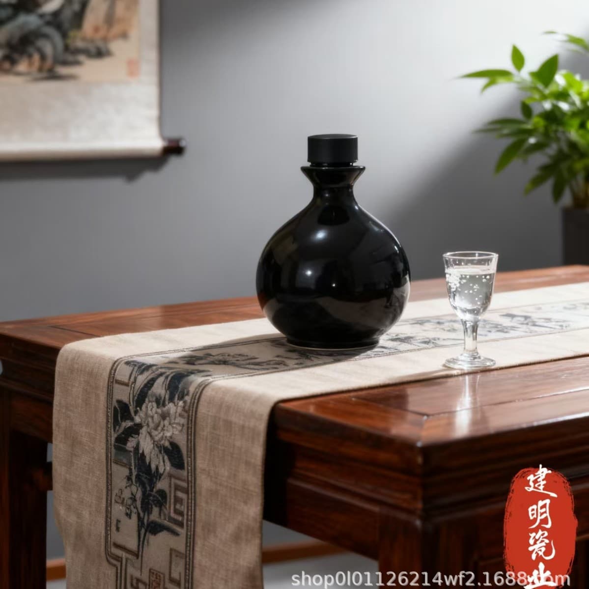 Exclusive supply of Tianjin export wine bottle samples for display.
