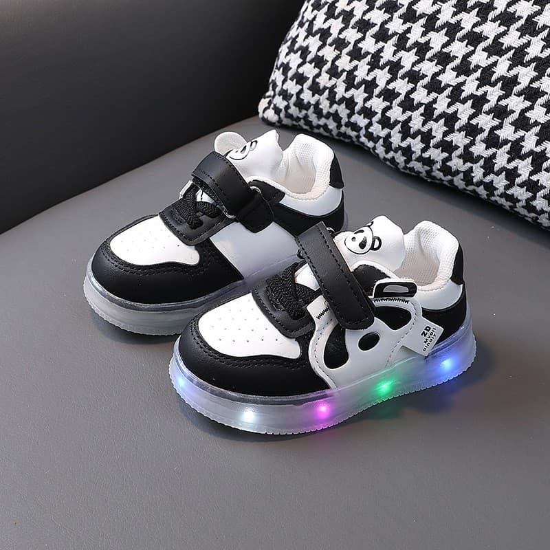 Toddler Shoes for 1-Year-Old, Fall/Winter Cartoon Light-Up Cute Baby Soft Sole Shoes, Light-Up Shoes, Boys and Girls Sneakers, Size 5