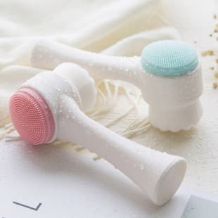 Double-Sided Soft Silicone Facial Cleansing Brush Manual Face Wash Brush Deep Pore Cleaner