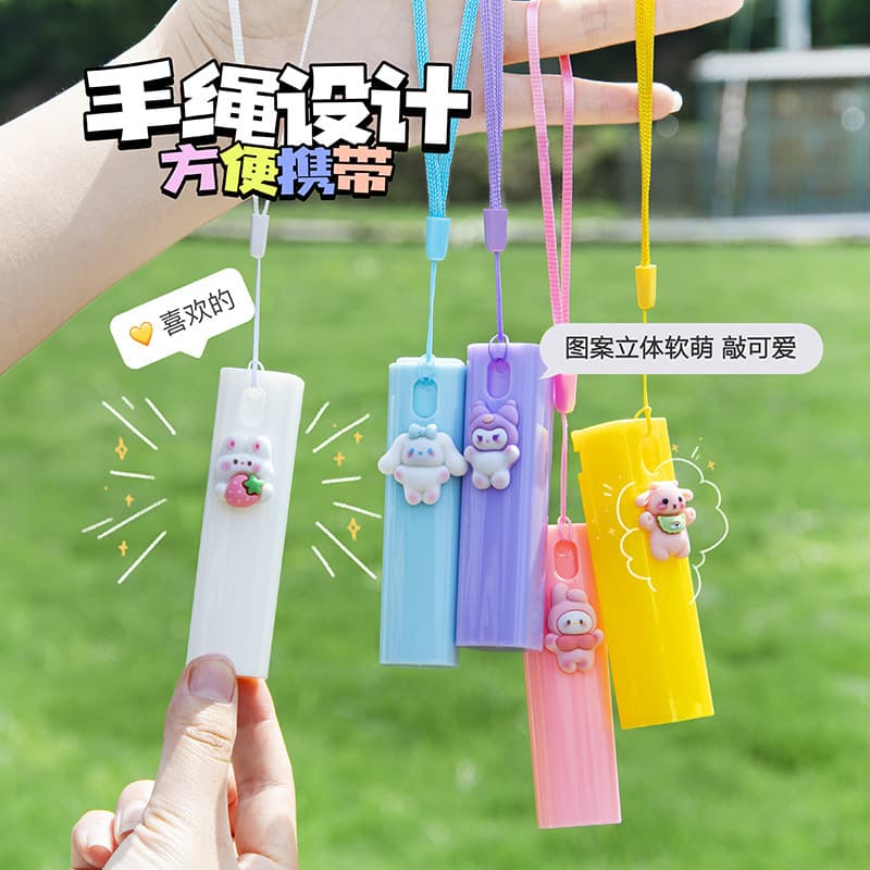 Cute cartoon spray bottle, mini portable lanyard bottle, travel-sized spray bottle for toner, perfume, alcohol disinfectant.