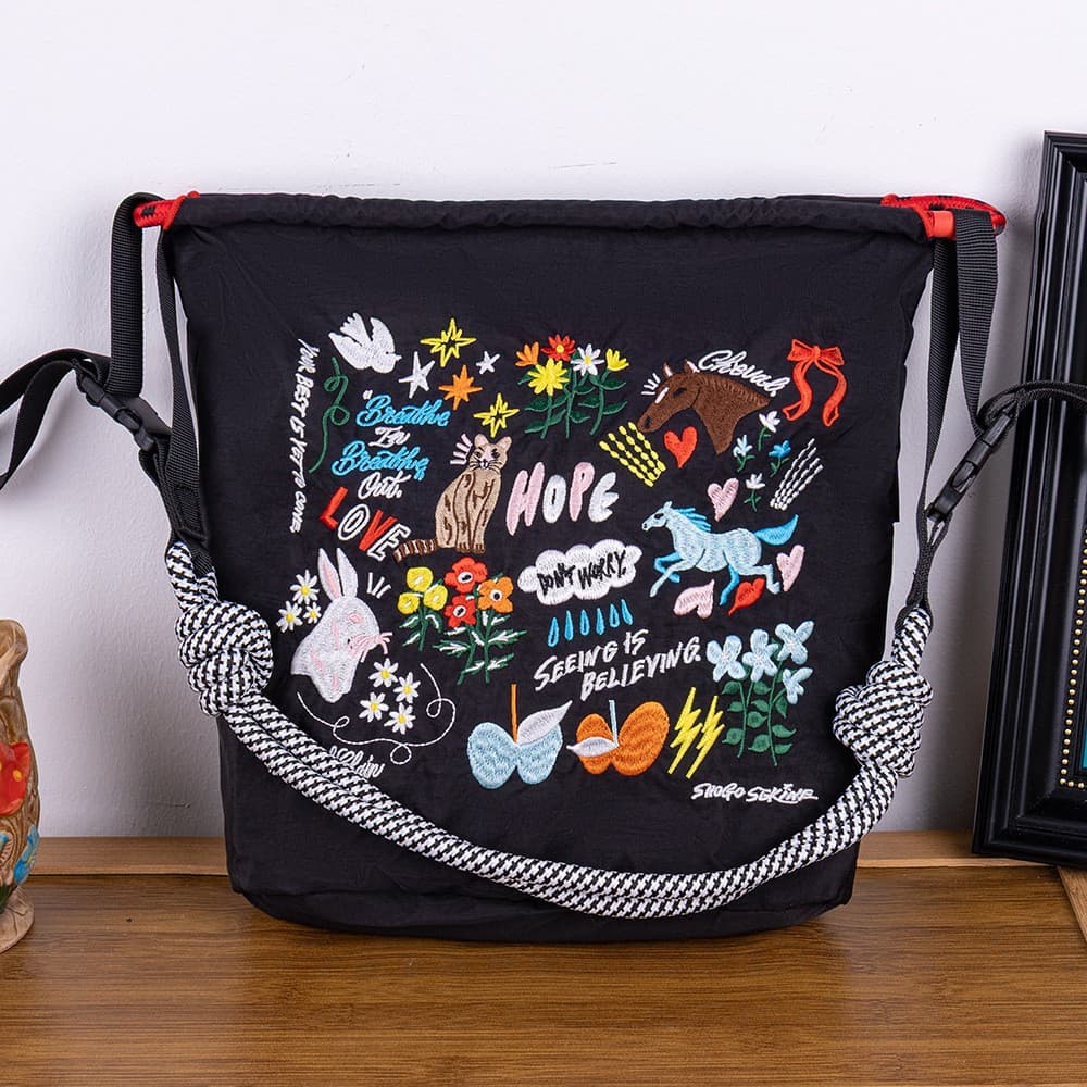 New Cute Storage Bag - Zipper Style - Crossbody Bag Embroidered Waterproof Nylon Fabric Japanese Versatile