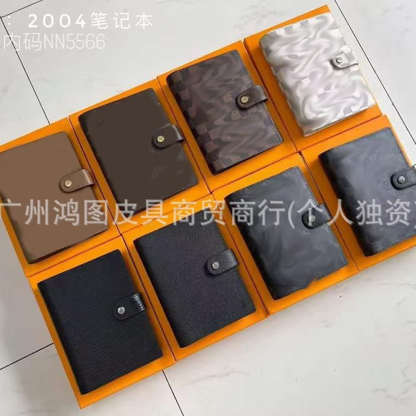 2026 foreign trade classic European and American fashion simple large, medium and small design wallet hot style unisex business notebook